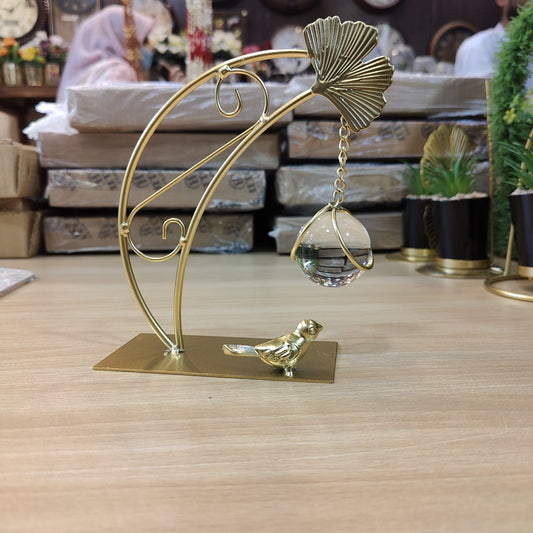 Elegant Golden Metal Corner Decor